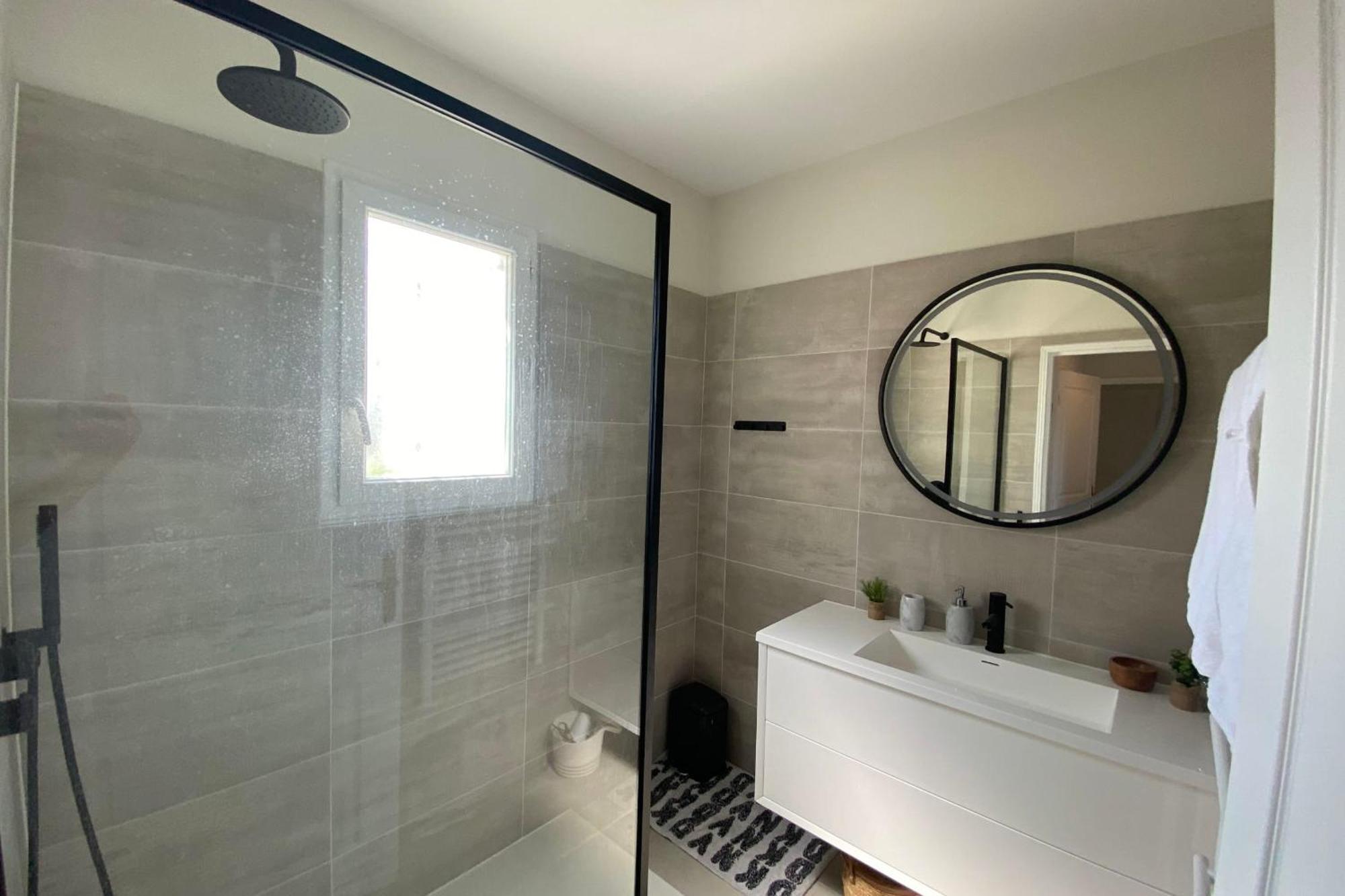 110m With Swimming Pools Ac And Garage - Benakey Cannes